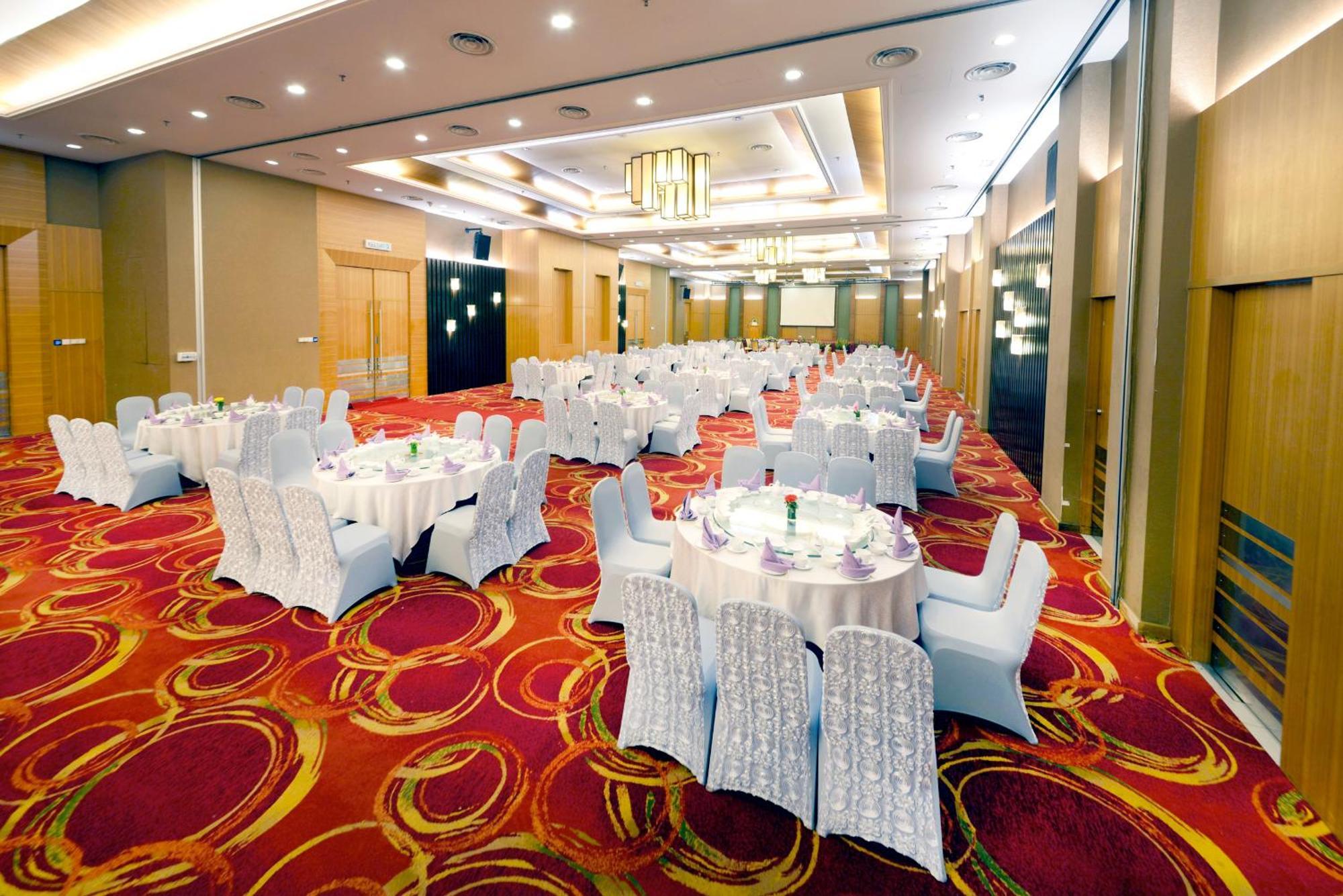Grand Lexis Port Dickson Hotel Exterior photo The ballroom of the hotel