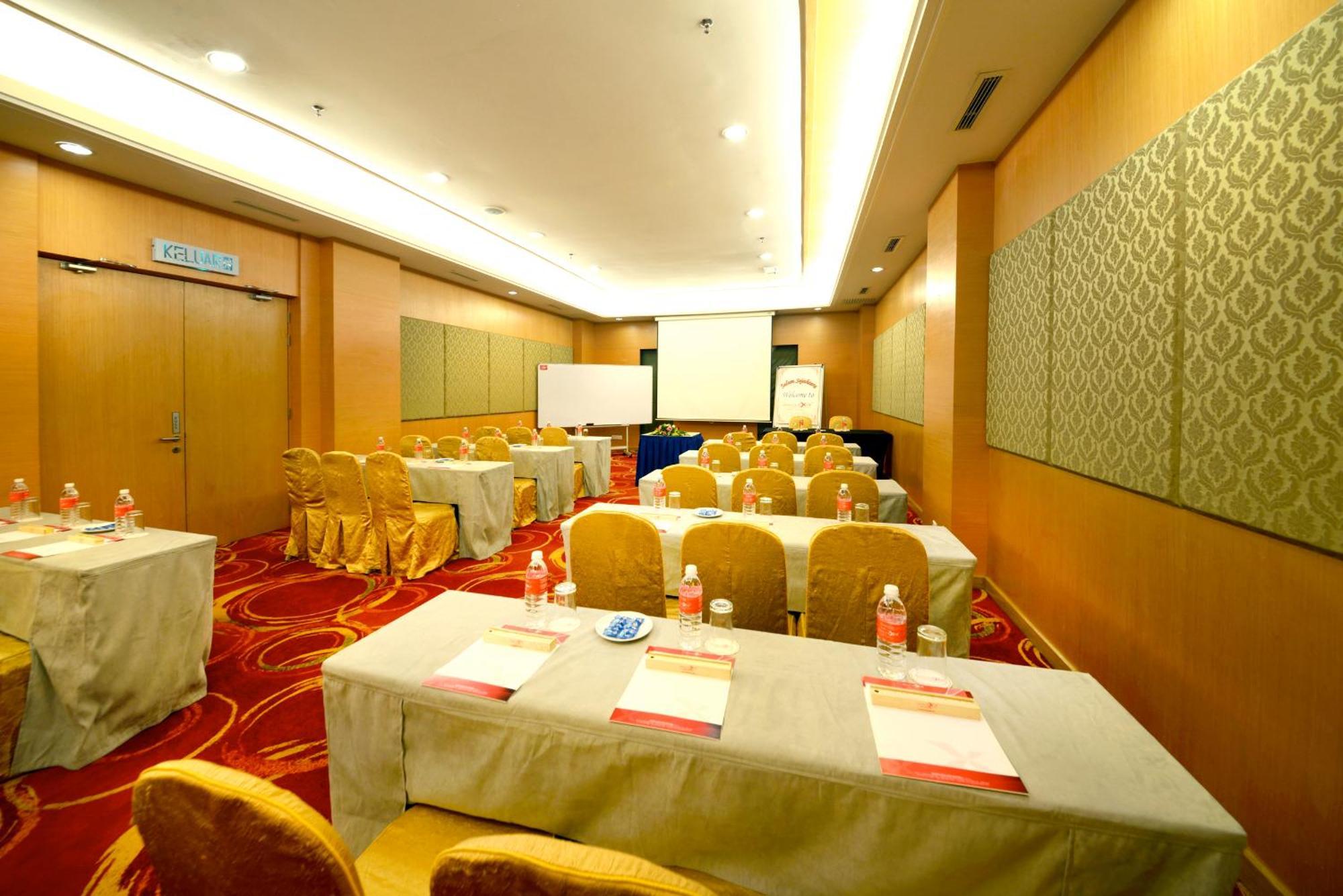 Grand Lexis Port Dickson Hotel Exterior photo Meeting room