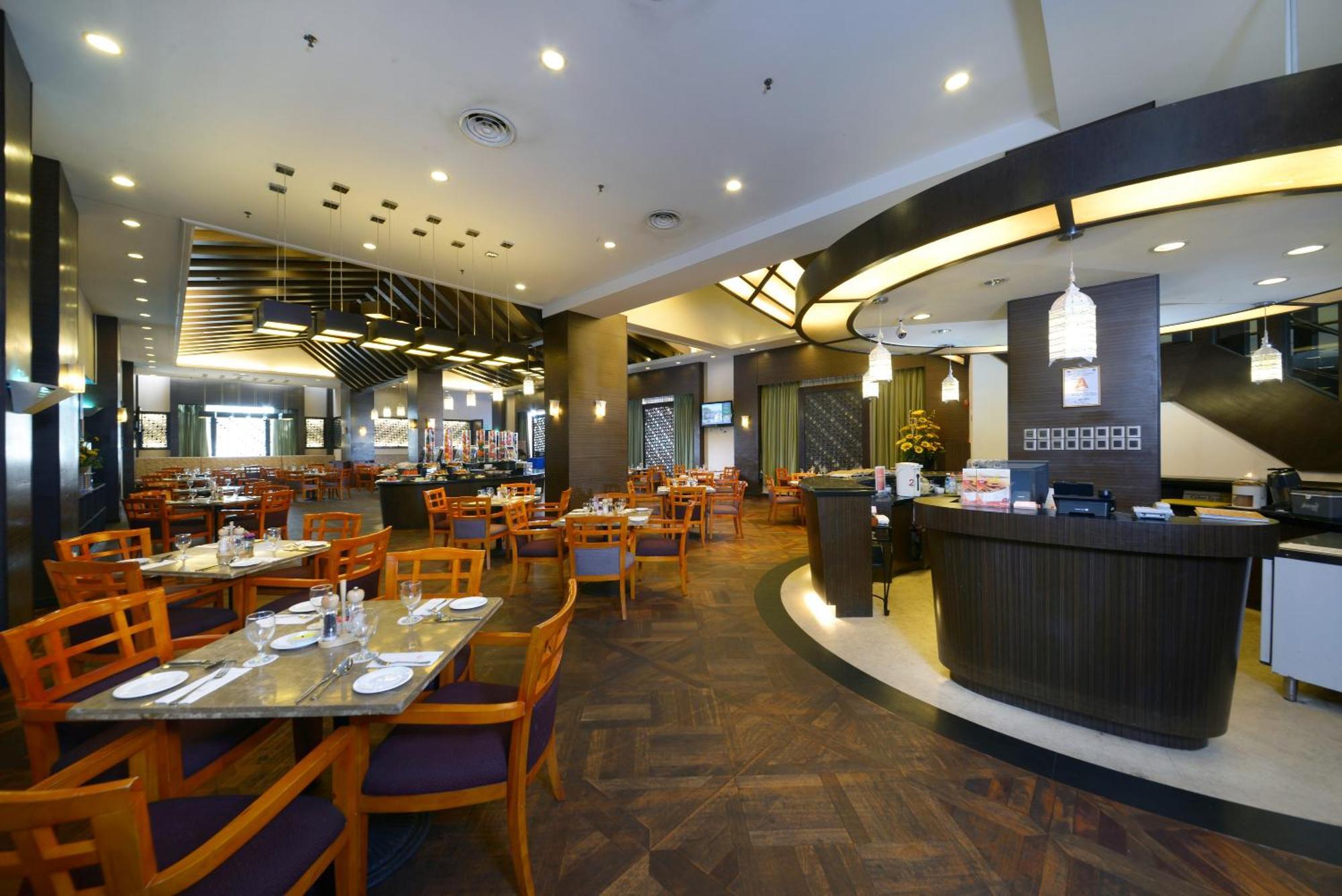 Grand Lexis Port Dickson Hotel Exterior photo The interior of the restaurant