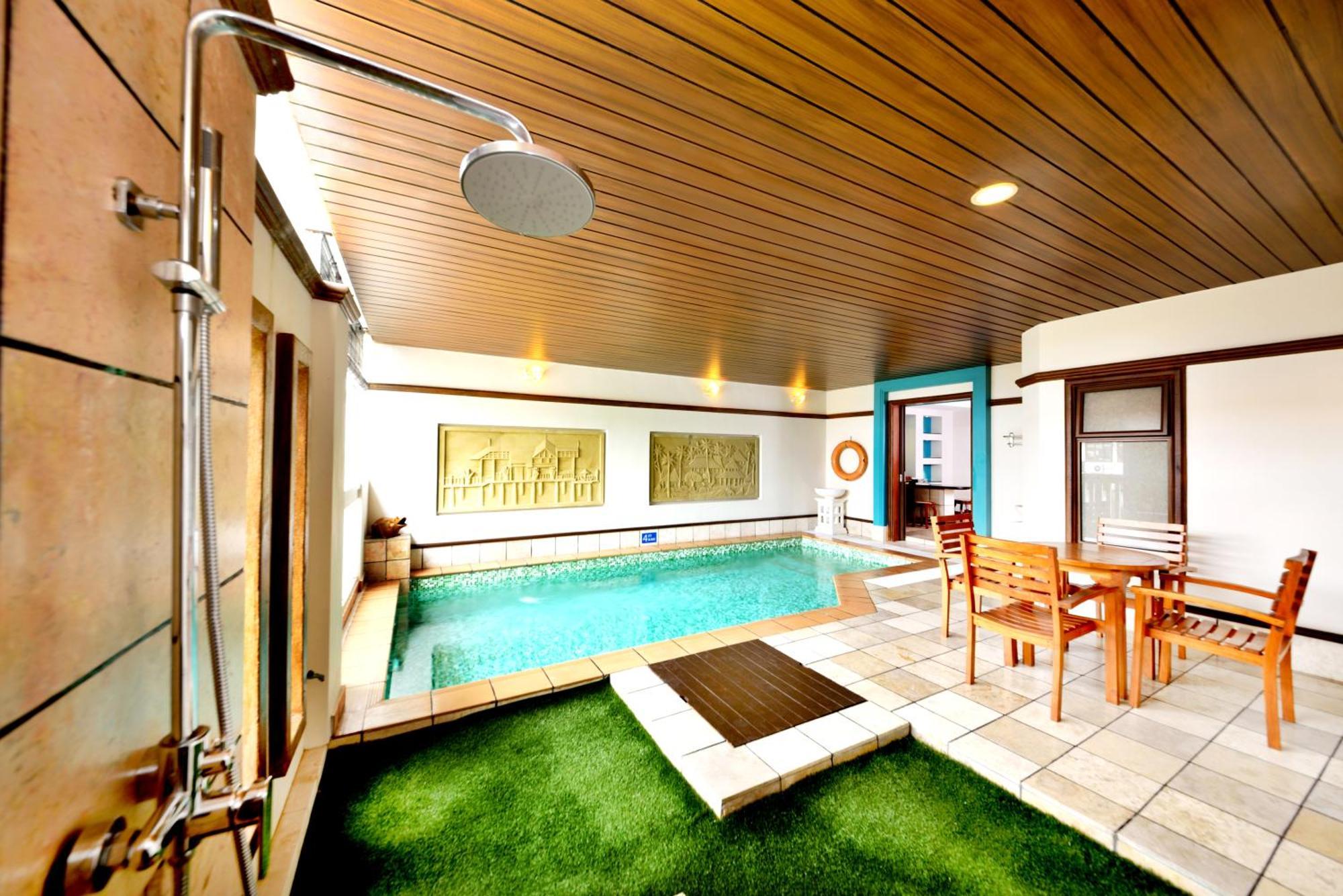 Grand Lexis Port Dickson Hotel Exterior photo A private onsen in a hotel