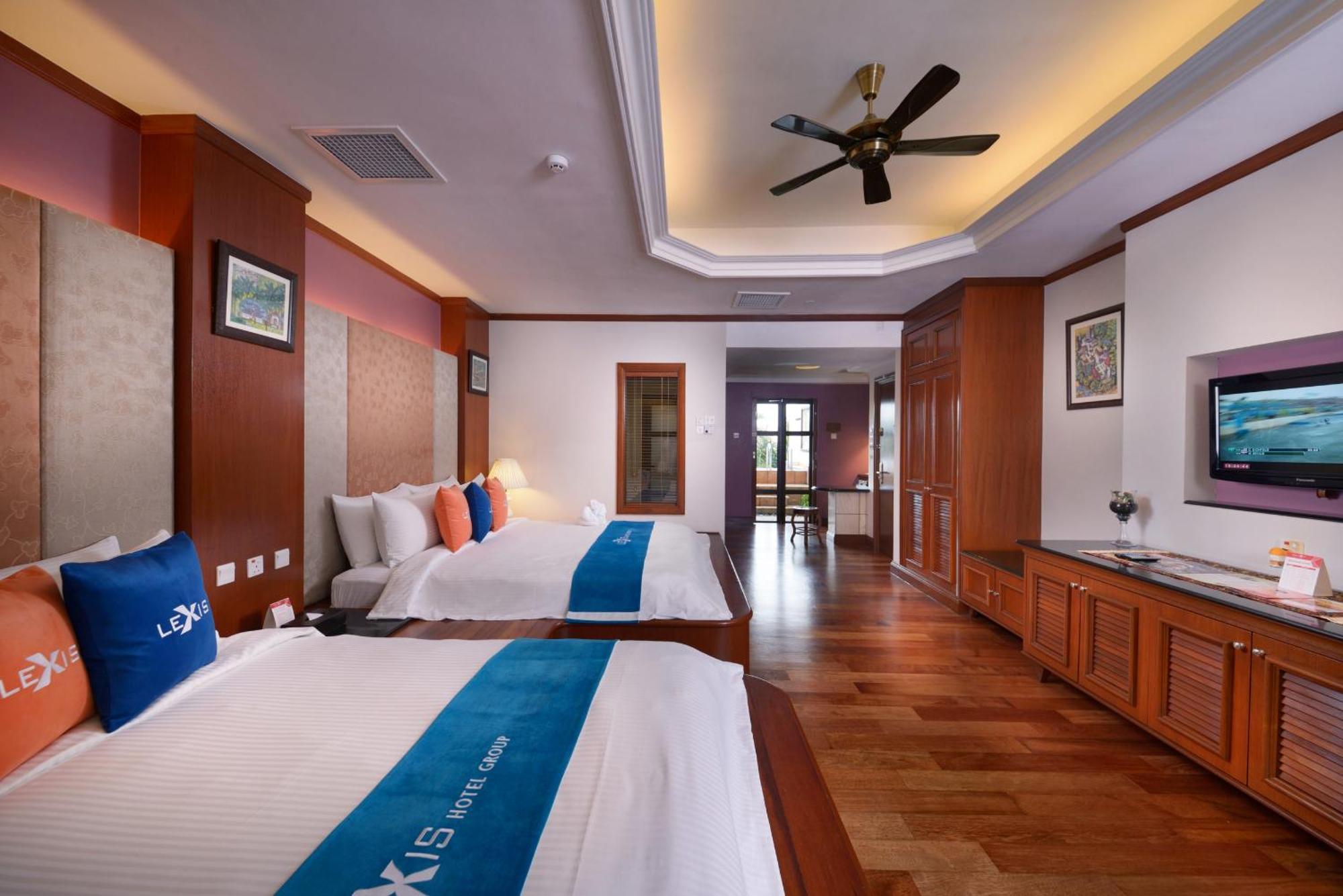 Grand Lexis Port Dickson Hotel Exterior photo Deluxe Family Room